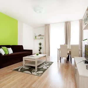 Hotel apartamentowy Corvin Plaza & ***